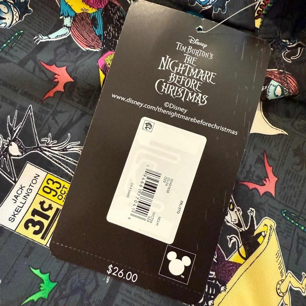 NWT Disney The Night Before Christmas Women’s V-Neck Scrub Top Halloween - Picture 7 of 7